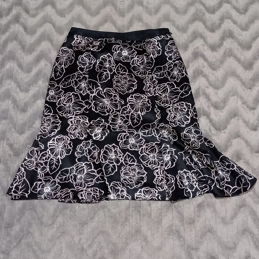 INC International Concepts Womens Size 6P Pink Black Foral 100% Silk Skirt